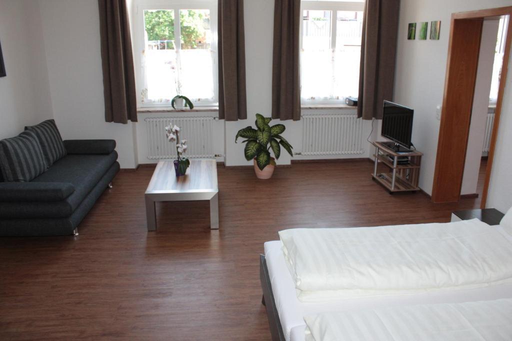 Thai Tawan Rheinhausen Quarto foto